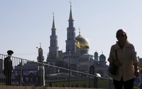 Masjid tersebut tampak megah. Maxim Zmeyev/Reuters/detikFoto.