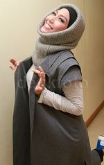 Gaya Berhijab ala Ayu Dewi ini Yay or Nay?