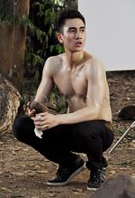 Topless, Verrell Bikin ABG Kelepek-kelepek