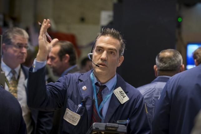 Wall Street Anjlok 1% Lebih