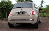 Tak salah jika mobil ini diposisikan sebagai kendaraan kalangan profesional di perkotaan yang memiliki mobilitas tinggi. Gaya, fungsi, serta performa yang ditawarkan seolah menjawab keinginan dan kebutuhan seperti itu.