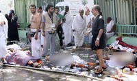 Hingga saat ini, pihak Arab Saudi masih terus melakukan upaya evakuasi terhadap korban. Stringer/Reuters/detikFoto.