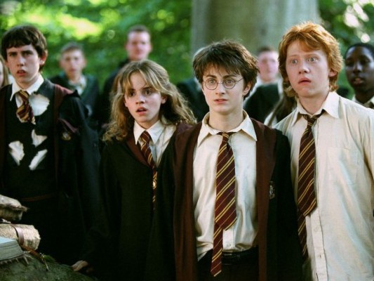 Panggung Teater Harry Potter and The Cursed Child Dibagi Dua Bagian