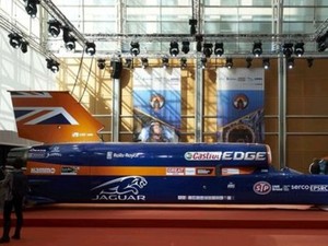 Mobil Supersonik Tercepat di Dunia Unjuk Gigi di Inggris