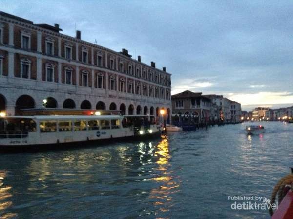 Komplain Soal Makanan, Turis Dihajar Pelayan Restoran di Italia