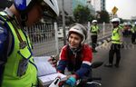 Terobos Jalur TransJ, Puluhan Pemotor Ditilang