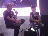 Dua seniman asal Indoensia, Seno Haryo dan Catharina Ellen Dian yang bekerja untuk 'Star Wars' di Lucasfilm Animation membuka acara Jakarta Comic Con 2015.