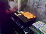 Mengintip Pembuatan Donat Rumahan yang Empuk Manis di Depok