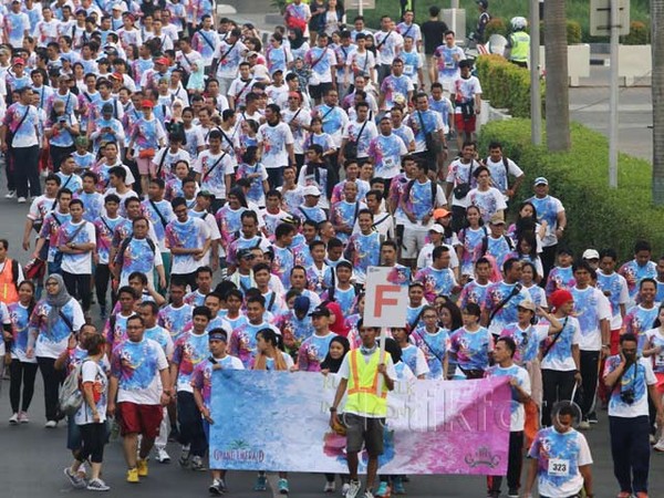 3500 Karyawan Ikuti Jalan Sehat APG