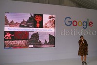 Bagi wisatawan yang akan berkunjung ke Indoneswia, street view dapat digunakan untuk merencanakan perjalanan.