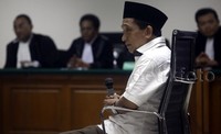 Fuad Amin diyakini menerima duit  Rp 15,450 miliar dari PT Media Karya Sentosa (MKS) sebagai balas jasa atas peran Fuad Amin terkait bisnis pembelian dan penyaluran gas alam.
