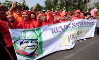 Warga yang aksi ini berasal 154 kelurahan se-Surabaya.