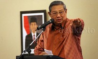 Salah satunya yang dibahas dalam bedah buku tersebut adalah soal kudeta militer. Mantan Presiden Susilo Bambang Yudhoyono mengingatkan tidak boleh ada praktek kudeta.