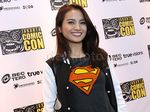 Acha Septriasa Berbaju Superman