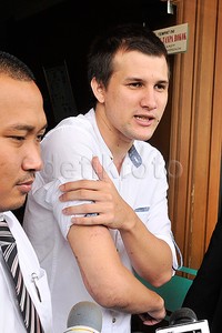 Menurutnya, perceraian bukan untuk konsumsi publik. Pool/Noel/detikFoto.