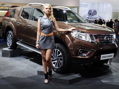 Lenggak-lenggok SPG Jerman
