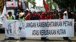 Ratusan Petani Demo di Istana