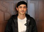 Hot Daddy! Abimana Aryasatya Keren dengan Parka