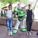 Aw Aw, Mesranya Tyas Mirasih Peluk Pacar di Hong Kong