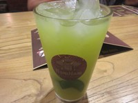 Freshly pressed sugarcane juice with kaffir lime leaves, air tebu diberi campuran daun jeruk purut. Rasanya manis segar dengan aroma daun jeruk yang khas.