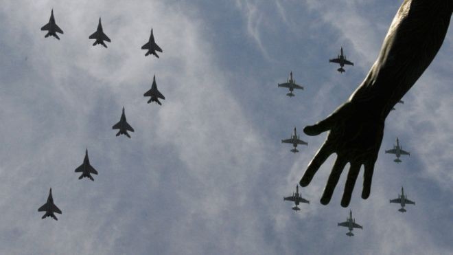 Rusia Pertimbangkan Gelar Serangan Udara di Suriah