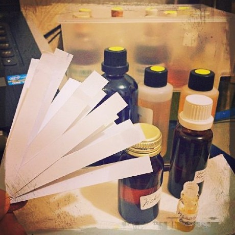 Seni Meracik Parfum Sendiri