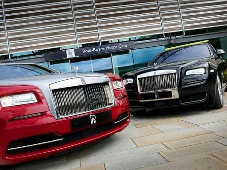 Punya Konsumen yang Mapan dan Loyal, Rolls-Royce Santai Hadapi Bea Masuk