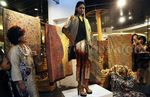 Indahnya Busana Dalam Balutan Batik Kudus