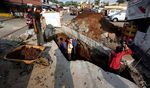 Perbaikan Jembatan Putus Jalur Jatiasih-Pondok Gede