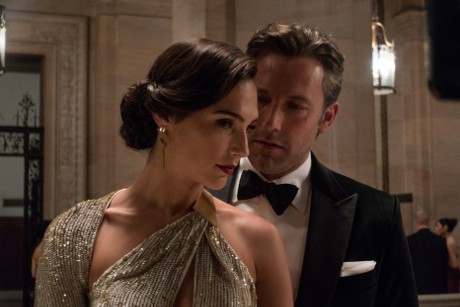 Ada Adegan Romantis, Batman v Superman: Dawn of Justice Dapat Rating PG-13
