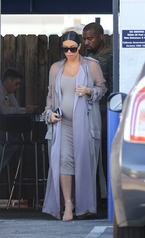 Jika Anak Kedua Tak Lahir Normal, Kim K Jalani Operasi Caesar di Hari Natal