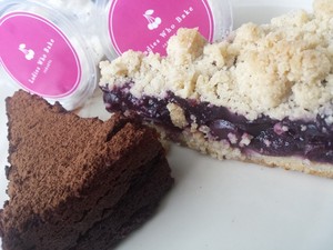 Ladies Who Bake: Lembut Manis Cherry Crumble Selezat Buatan Nenek