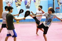 Shawn Adrian saat latihan tricking. Asep Syaifullah/detikHOT.