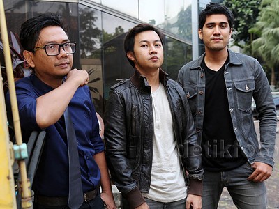Tiket Kini Eksis Bertiga