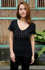 BCL Tetap Cantik dengan Dandanan Minim