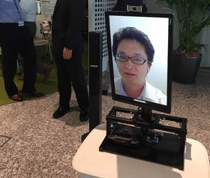 Fuji Xerox Pamer Robot Video Conference