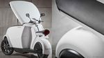 Skuter Unik dengan Bagasi Sebesar Mobil Mercy