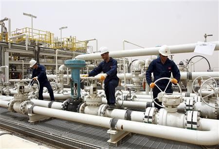 Harga Minyak Anjlok, 32.000 Pekerja Migas di RI Aman dari PHK