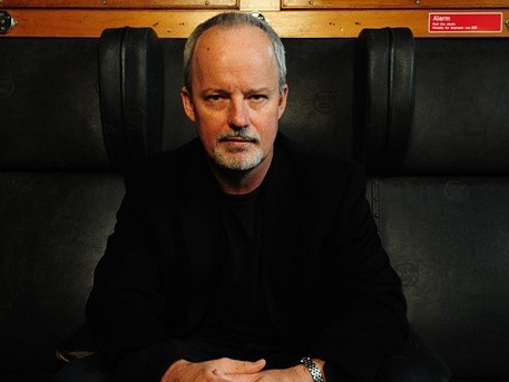 Novelis Kriminal dari Australia Kalahkan Stephen King dan JK Rowling