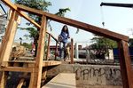 Jembatan Nasio Dibongkar, Warga Lalui Jembatan Kayu