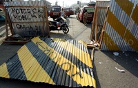 Adanya perbaikan Jembatan Nasio, Pemerintah Kota Bekasi menutup jalan untuk kepentingan memudahkan pekerjaan kontraktor.