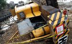 Sebuah Crane Jatuh di Kampung Pulo