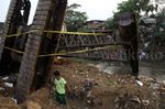 Sebuah Crane Jatuh di Kampung Pulo