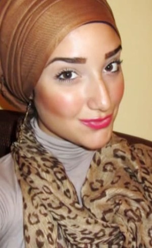 Tutorial Hijab Turban Terinspirasi dari Gaya Jilbab Wanita Afrika