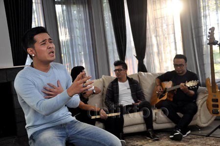 Takut Kejadian, Bian Gindas Tolak Lagu Bertema Negatif