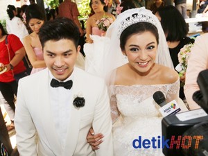Burung Gereja Jadi Saksi Pernikahan Chelsea Olivia dan Glenn Alinskie
