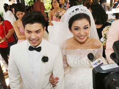 Wajah Bahagia Chelsea dan Glenn Usai Pemberkatan Nikah