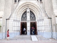 Pemberkatan keduanya akan dilangsungkan di Gereja Katedral, Jakarta Pusat.