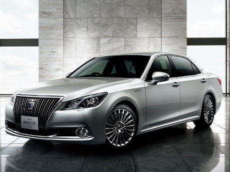 Mobil Menteri Toyota Crown Lebih Yahud Pakai Turbocharger