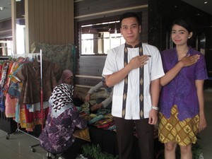 Sambut Hari Batik, Atria Hotel Gading Serpong Membatik Seru